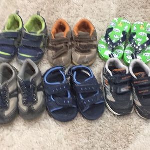 6 pairs of toddler boys size 8 shoes